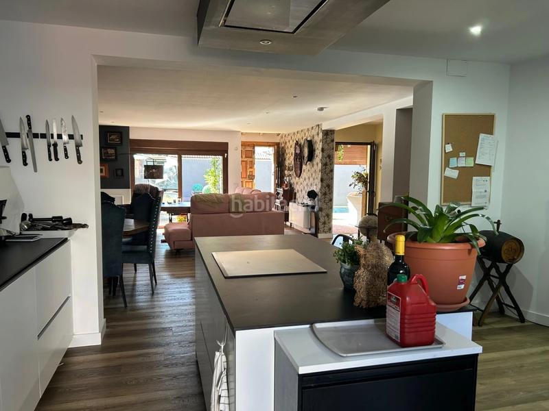 Foto e14fa33f-6b97-46a6-b8cc-7e82951a3fc6. Chalet avec chauffage parking piscine dans Novo Sancti Petri Chiclana de la Frontera