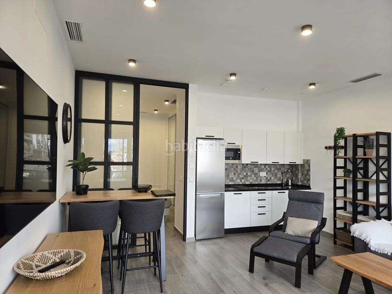 Foto 0d8bf093-58b4-4df5-9efe-4d2e12d53fc9. Lloguer apartament amb calefacció aparcament a Gelves