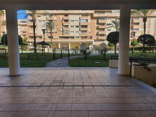 Alquiler Piso en Los Almendros - El Limonero - El Tomillar. Piso en alquiler en málaga oeste  teatinos