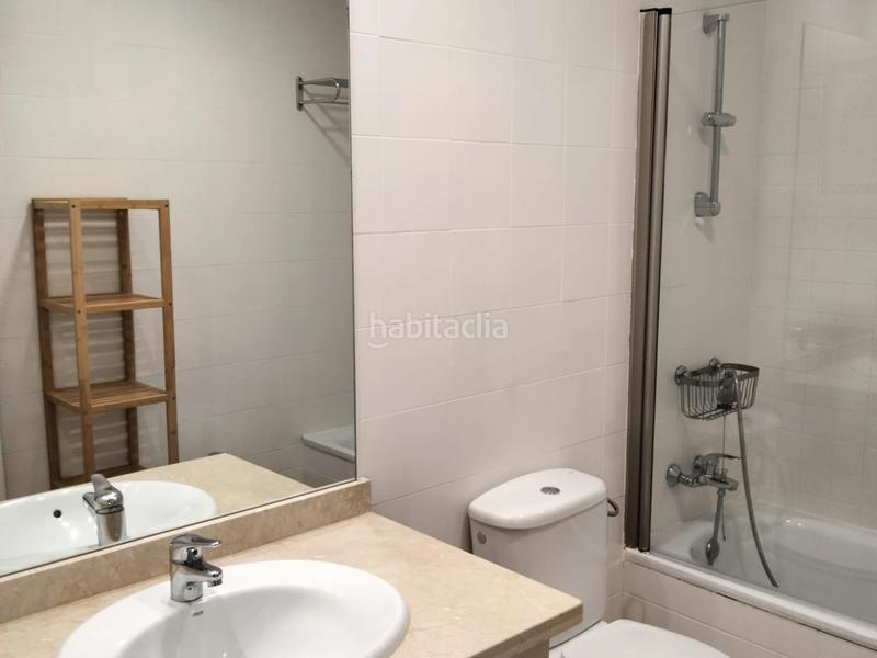 Foto 364d6a07-ffa9-4498-8142-c78152423c93. Lloguer apartament amb calefacció aparcament a Avenida Juan Diego Bormujos
