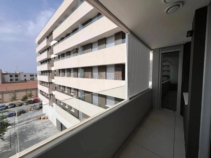 Foto b3251385-a2cc-4cd4-bf21-db6c8a5a1d6d. Affitto appartamento con parcheggio piscina in Benalúa Alicante