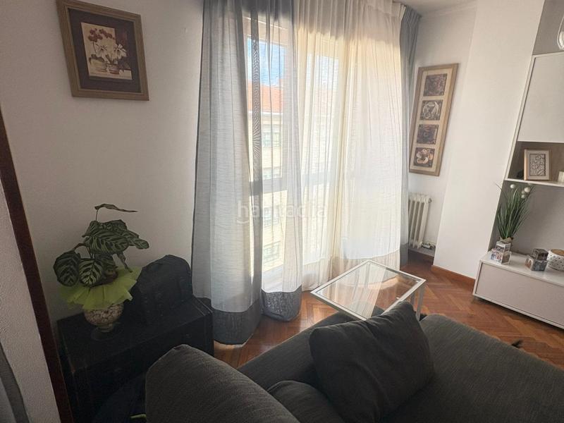 Foto 0b34a96b-c50a-4fa0-b9fb-a0f899bfa06d. Casa amb calefacció aparcament a O Milladoiro Ames