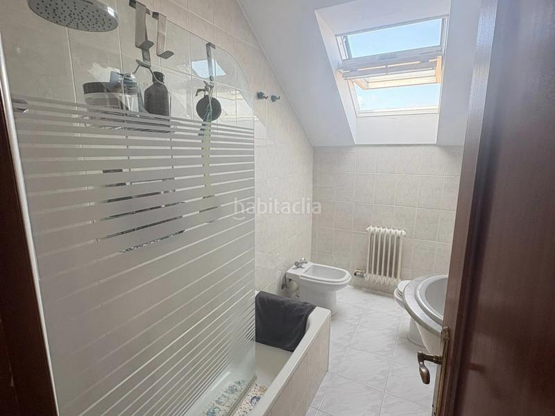 Foto 0d5fd6e2-6c51-402c-b40f-3383c9c6eb09. Casa amb calefacció aparcament a O Milladoiro Ames