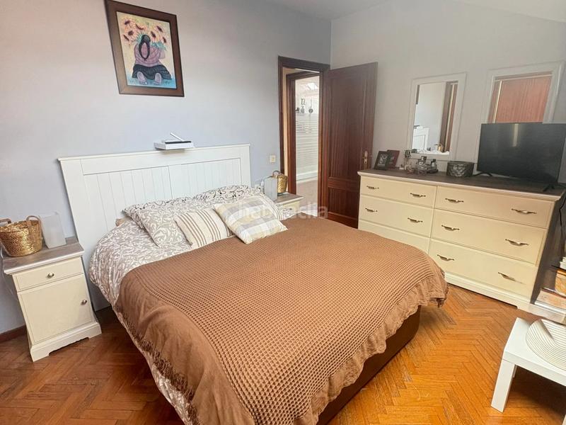 Foto 38ddbda7-a851-4261-848d-e4ca19461df4. Casa amb calefacció aparcament a O Milladoiro Ames