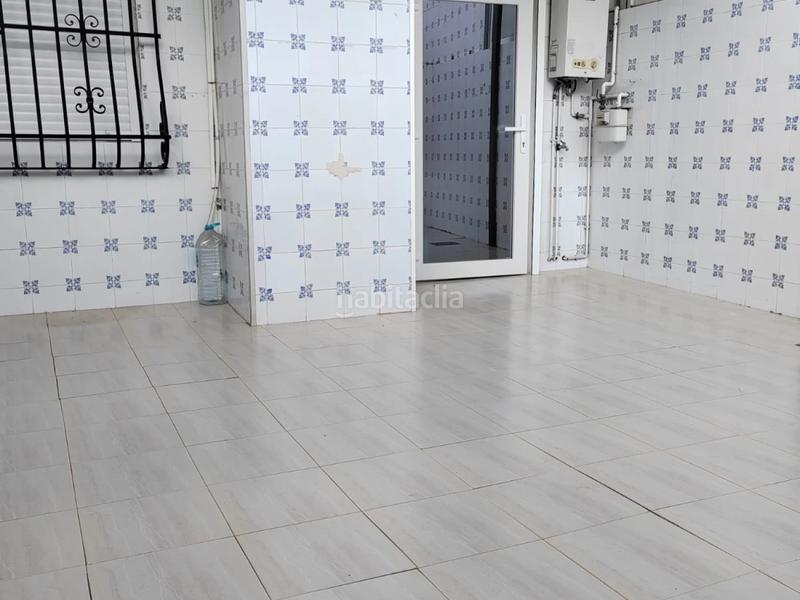 Foto bb7319c4-3de7-4e6d-80e5-fbf7f47bd7c5. Location appartement dans Barrio Benicalap Valencia