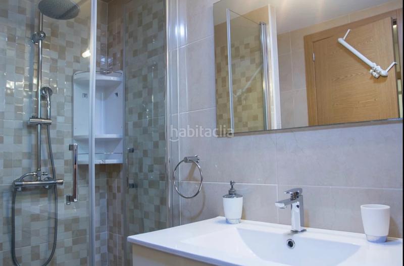 Foto a3ca4e0c-e9aa-437c-bf27-6c4f5dc9bb36. Affitto piccolo appartamento con riscaldamento parcheggio piscina in Benidorm