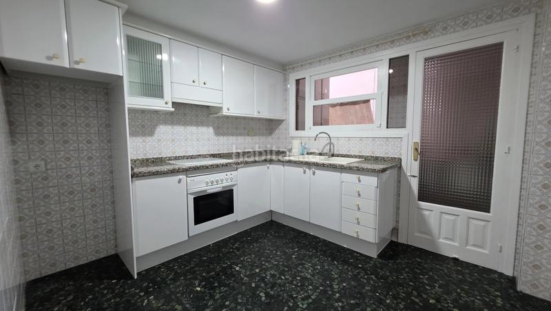 Foto 1ed38688-7dab-4b1b-b714-04cf97332962. Lloguer pis a Centro Histórico Gandia