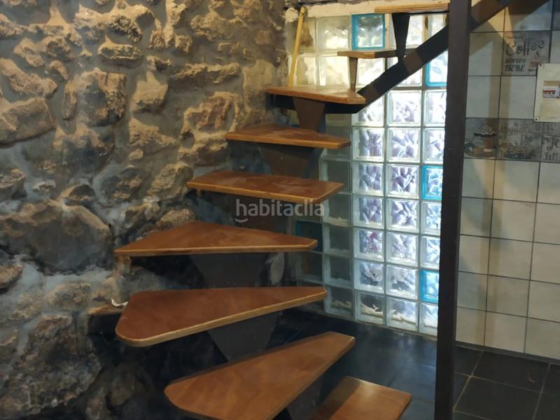 Foto bb2004b9-ee79-4d0b-892c-d3a9eb054ff4. Maison avec chauffage dans Rois