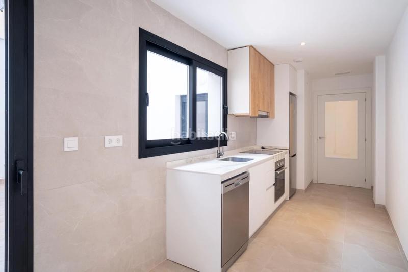 Foto b96119b2-5303-496d-b512-cae27bc5900e. Location appartement avec chauffage dans Reina Victoria - Miguel Hernández Elche / Elx