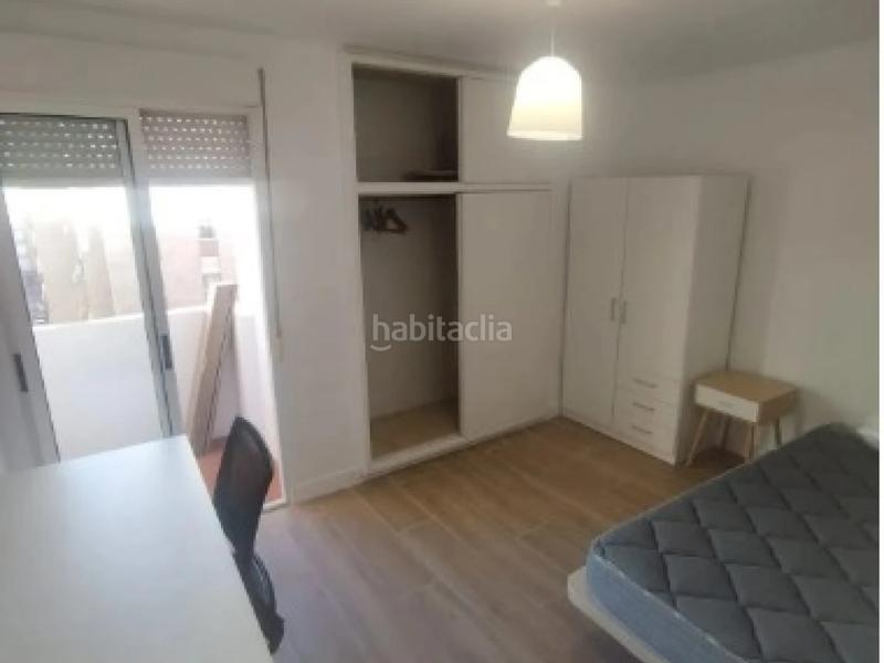 Foto d486f4dc-8a04-4a06-a695-7784eaf297f7. Rent flat with heating in Ensanche Cartagena