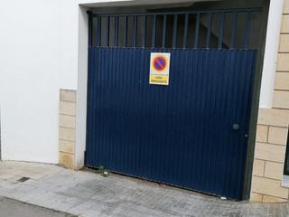 Parking coche en Conil. Garaje en venta en chiclana  conil