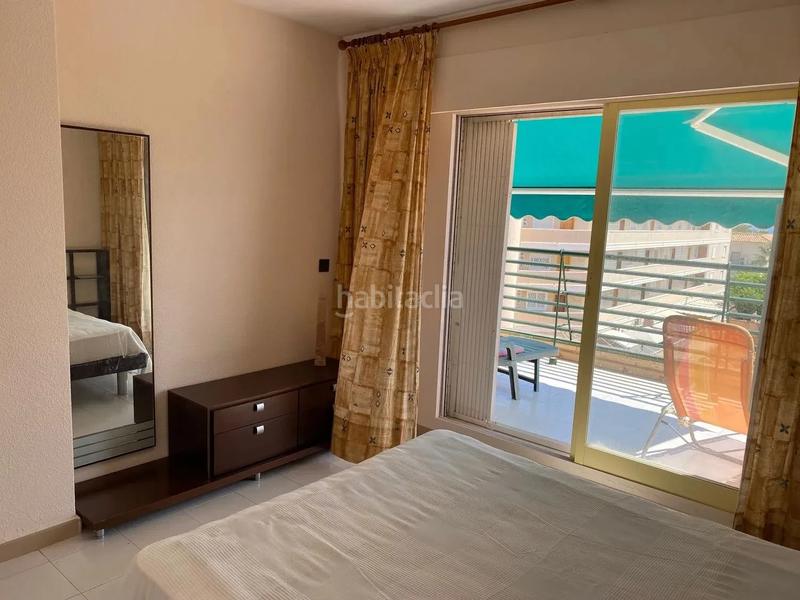 Foto 5eb5ea1e-5d87-4725-9e5d-3e1c5f339dfc. Rent penthouse with pool in Playa Muchavista Campello (el)