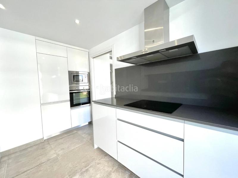 Foto 8319cd74-cf57-4979-832d-9cc519fdb073. Rent flat with heating parking pool in PAU 5 Alicante