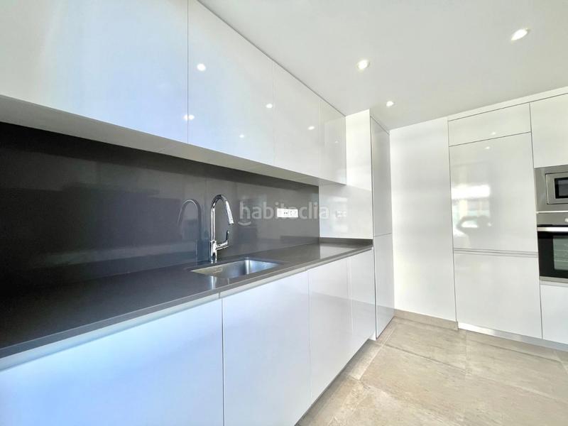 Foto 97754cc5-9b8f-4d9b-88fe-014d58335f47. Rent flat with heating parking pool in PAU 5 Alicante