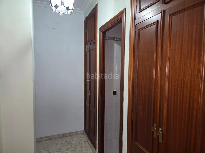 Foto 5fd1620f-9a4f-4a0b-bd9d-c41544228e9f. Casa amb aparcament a Lepanto Mairena del Aljarafe