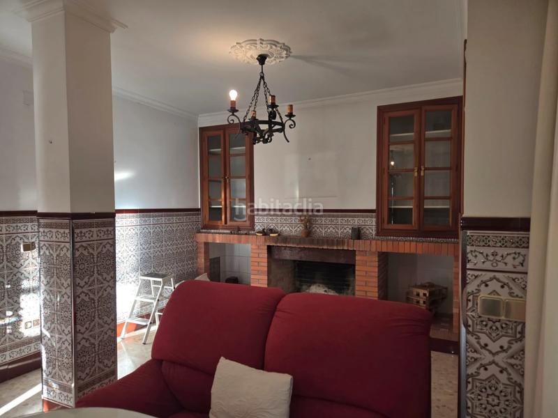 Foto f4174570-e5ff-4762-838c-0ac358cd8f60. Casa amb aparcament a Lepanto Mairena del Aljarafe