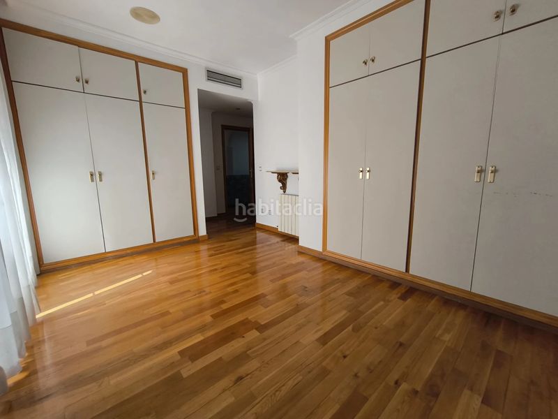 Foto 2cad276e-2b54-4d3e-9068-dfab5844e7fc. Àtic amb calefacció aparcament a La Catedral Murcia