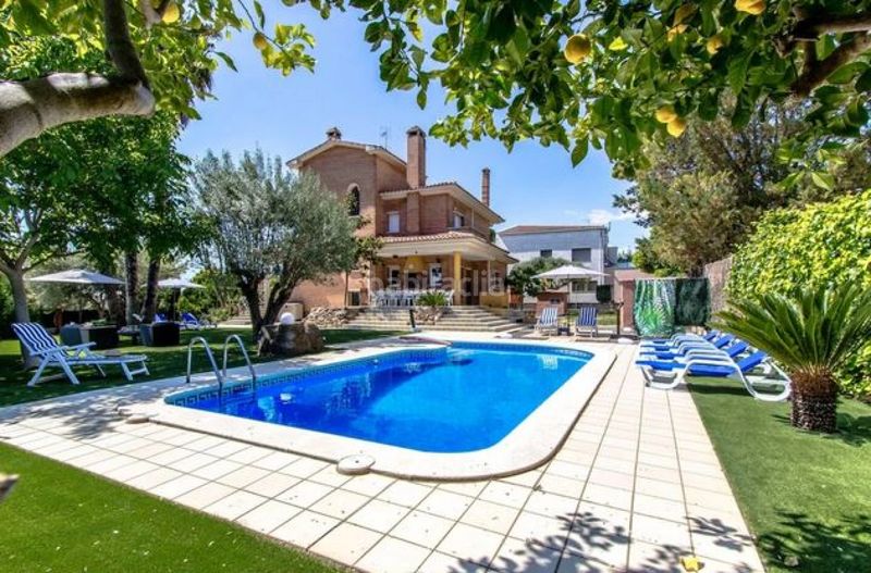 Foto e786f27d-c0e1-4ef3-ae56-206de696493f. Lloguer xalet amb calefacció aparcament piscina a Vacarisses