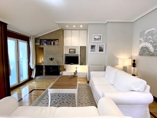 Miete Dachwohnung in Área Romántica. Ático en alquiler en san sebastián zona oeste  área romántica