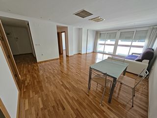 Rent Flat in San Miguel. Piso en alquiler en murcia  gran vía