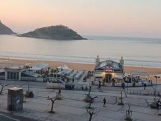 Location Appartement à Área Romántica. Piso en alquiler en san sebastián zona oeste