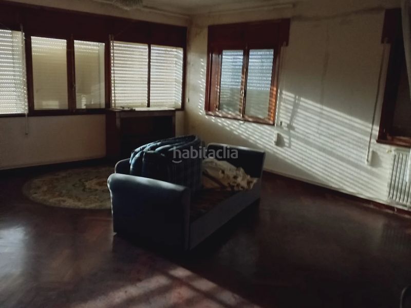 Foto 361327b3-ff94-40b2-802b-6064ffd02381. Edificio  en venta en Pontecesures