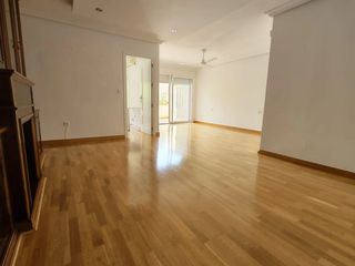 Rent Flat in San Miguel. Piso en alquiler en murcia  corte inglés