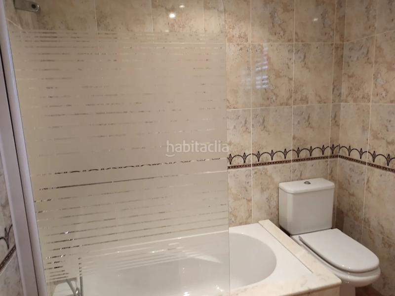 Foto b1070bf6-86bf-4df0-8e4f-74ff908beb8a. Xalet amb calefacció aparcament a Oroso