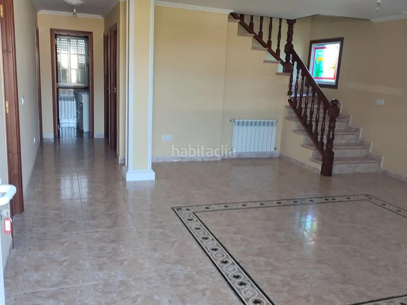 Foto c2a51928-1c07-4b6e-8a16-3a76fff90562. Xalet amb calefacció aparcament a Oroso