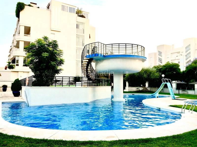 Foto b3fe3909-f14a-4272-9a16-6b1f0657fc26. Lloguer pis amb calefacció aparcament piscina a Alicante golf Alicante