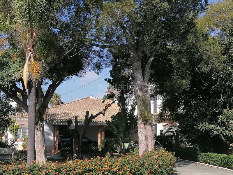 Foto 459ec1b0-4520-421d-b954-1ea56c18bd3d. Chalet avec chauffage parking piscine dans Las Lagunas - Campano Chiclana de la Frontera