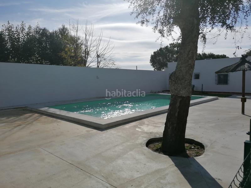 Foto 91a17230-46fc-4e4f-9ba7-c256ae987fcc. Chalet avec parking piscine dans Las Lagunas - Campano Chiclana de la Frontera