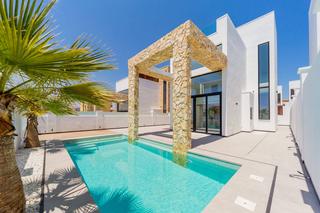 Chalet à Miramar - Torre del Moro. Magnífico chalet en venta en torrevieja  la torre del moro