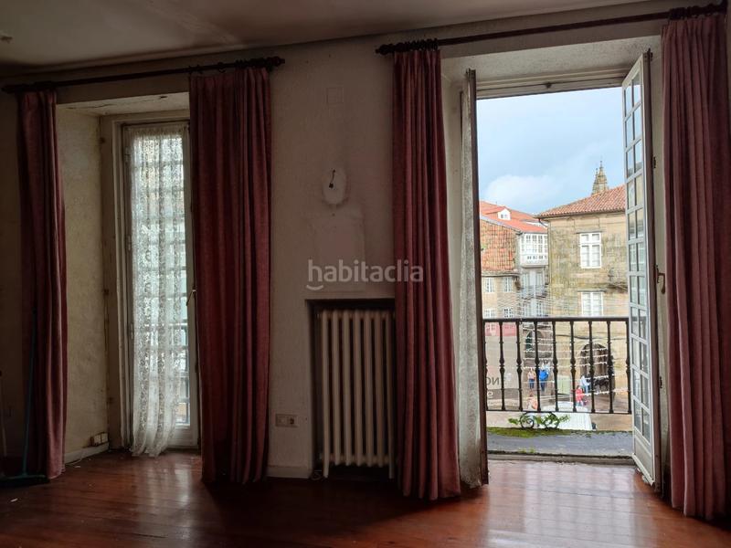 Foto 9a192bdb-ea1b-44ee-b92d-4d59e8744290. Zweistöckige wohnung mit heizung in Casco Histórico Santiago de Compostela
