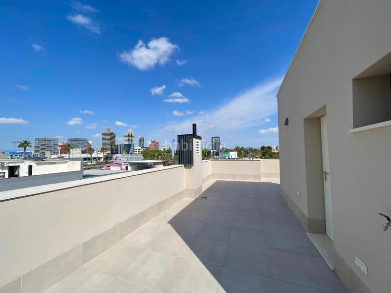 Foto c860ef3d-a7b4-42a7-ace8-29bcdf951be2. Casa amb aparcament a Juan Carlos I Murcia