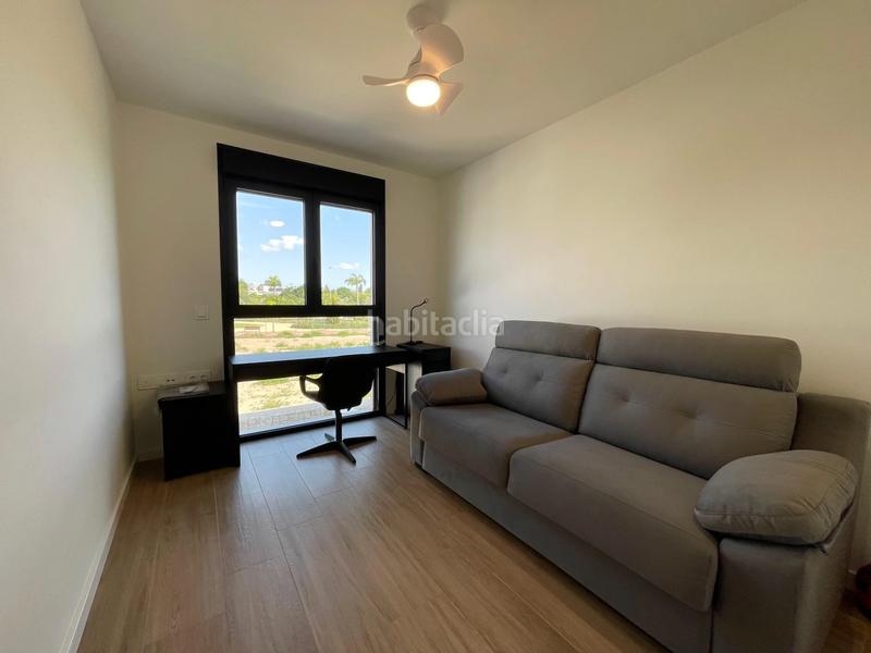 Foto ce28824a-69ce-4ef2-8e13-0cc94fee27c3. Casa amb aparcament a Juan Carlos I Murcia