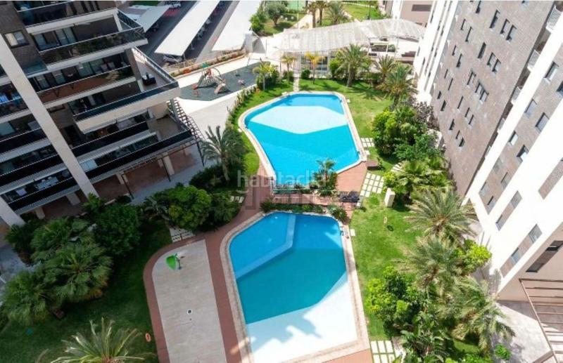 Foto f48e3b8d-a341-4f3b-a8c0-e4fdad479b28. Location appartement avec parking piscine dans PAU 5 Alicante