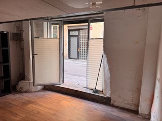 Lloguer Local Comercial  Carrer de lluís vives. Oportunidad en gràcia: local de 30 m² con pequeño altillo - c/ l