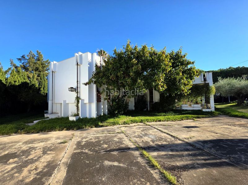 Foto 20633d6a-46a7-490c-baf1-25c31a3f49ab. Chalet en calle mistral de 47 se vende villa próxima al término municipal de benicàssim, muy cerca de la playa. la casa está sobre una parcela de 1.889 m2, de l en Castellón de la Plana