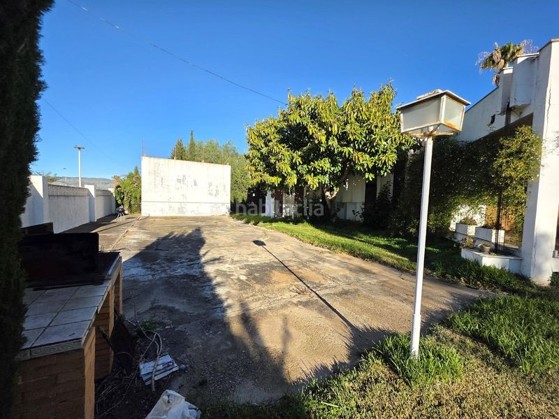 Foto 4037a164-38f9-4e34-928a-1552ef4f54f7. Chalet en calle mistral de 47 se vende villa próxima al término municipal de benicàssim, muy cerca de la playa. la casa está sobre una parcela de 1.889 m2, de l en Castellón de la Plana