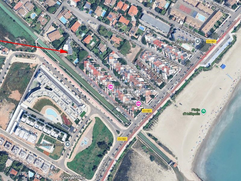 Foto 6b13693e-6726-4e77-9d35-5ce7f4cbcbf8. Chalet en calle mistral de 47 se vende villa próxima al término municipal de benicàssim, muy cerca de la playa. la casa está sobre una parcela de 1.889 m2, de l en Castellón de la Plana