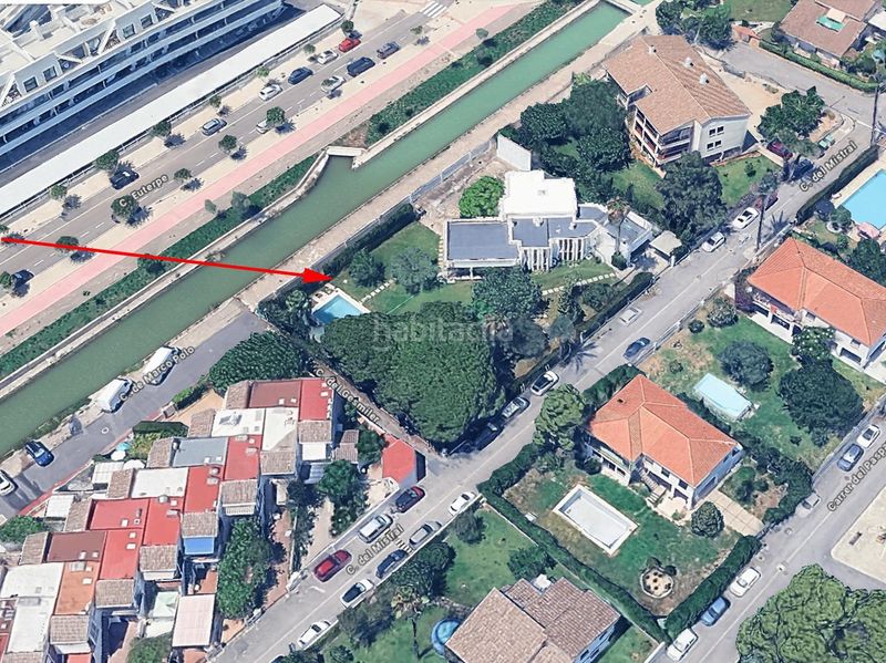 Foto c5a722c0-4e2a-4355-ac71-3c76879317ab. Chalet en calle mistral de 47 se vende villa próxima al término municipal de benicàssim, muy cerca de la playa. la casa está sobre una parcela de 1.889 m2, de l en Castellón de la Plana