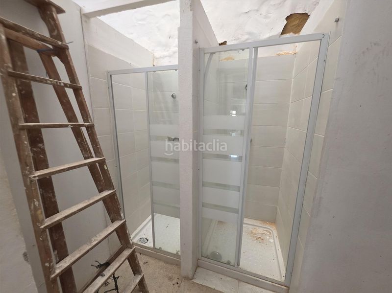 Foto 3c39ddef-1ea1-427d-8eb5-c32b51e8b7b0. Rent business premise in conde pestagua 3 in Plaza Illes Columbretes Castellón de la Plana