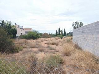 Terreny residencial  Calle bernia. Venta tres parcelas 