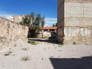Terreny residencial  Carrer sentenero. Solar en novelda para construir 12 viviendas