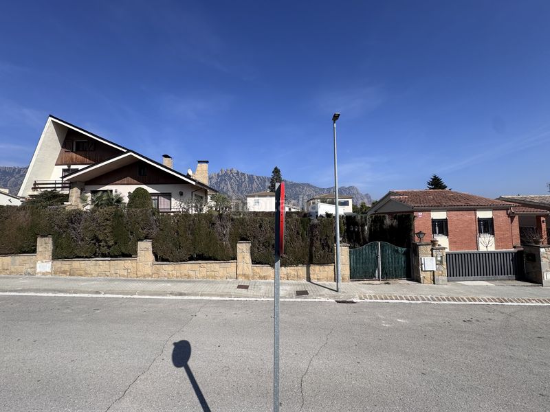 Foto 0c46e4b9-9a83-482d-adcb-e863e2066843. Terreny residencial a talarn 2 a Collbató