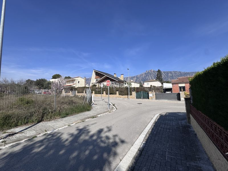 Foto bcc9a782-f2da-497f-b766-021642a1722d. Terreny residencial a talarn 2 a Collbató