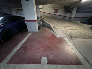 Aparcament cotxe a del Camí de Can Comelles 9