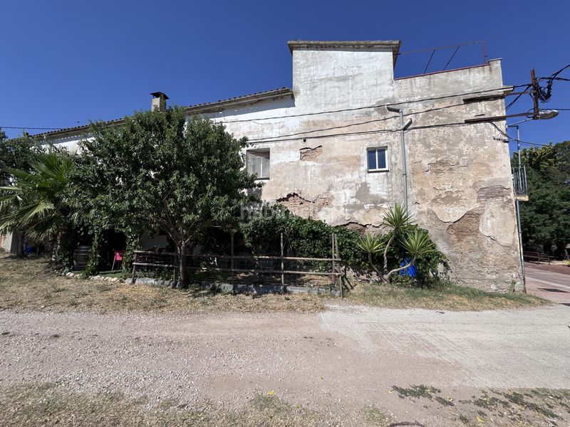 Foto ba09c213-94c7-4e64-b6eb-c3542f676f54. Casa adossada amb aparcament a Piera