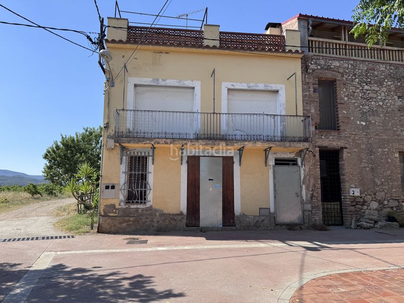 Foto c43d260d-92e1-4203-a21b-c845f933452e. Casa adossada amb aparcament a Piera